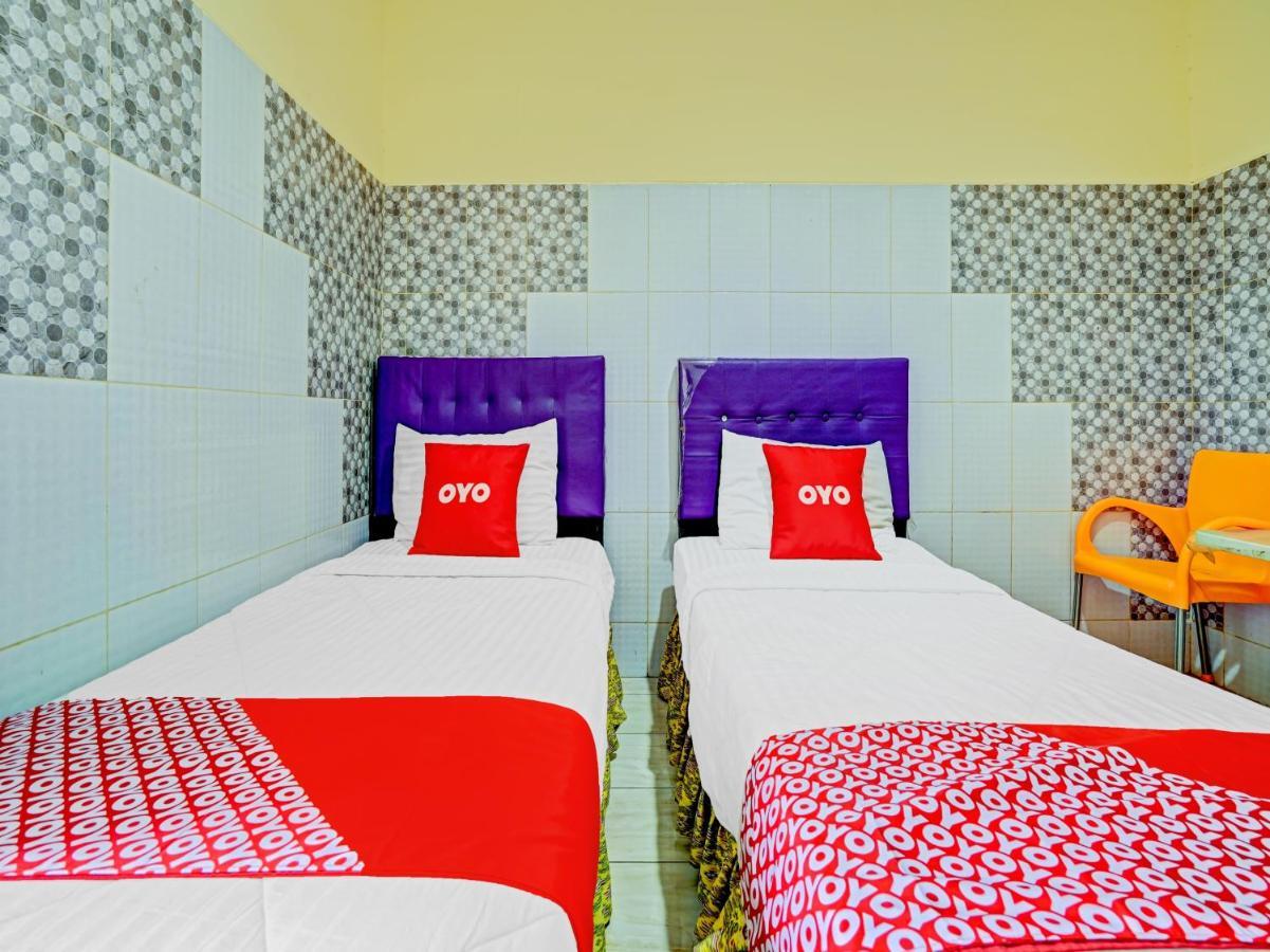 Oyo 90238 Hotel Nusantara Cirebon Εξωτερικό φωτογραφία