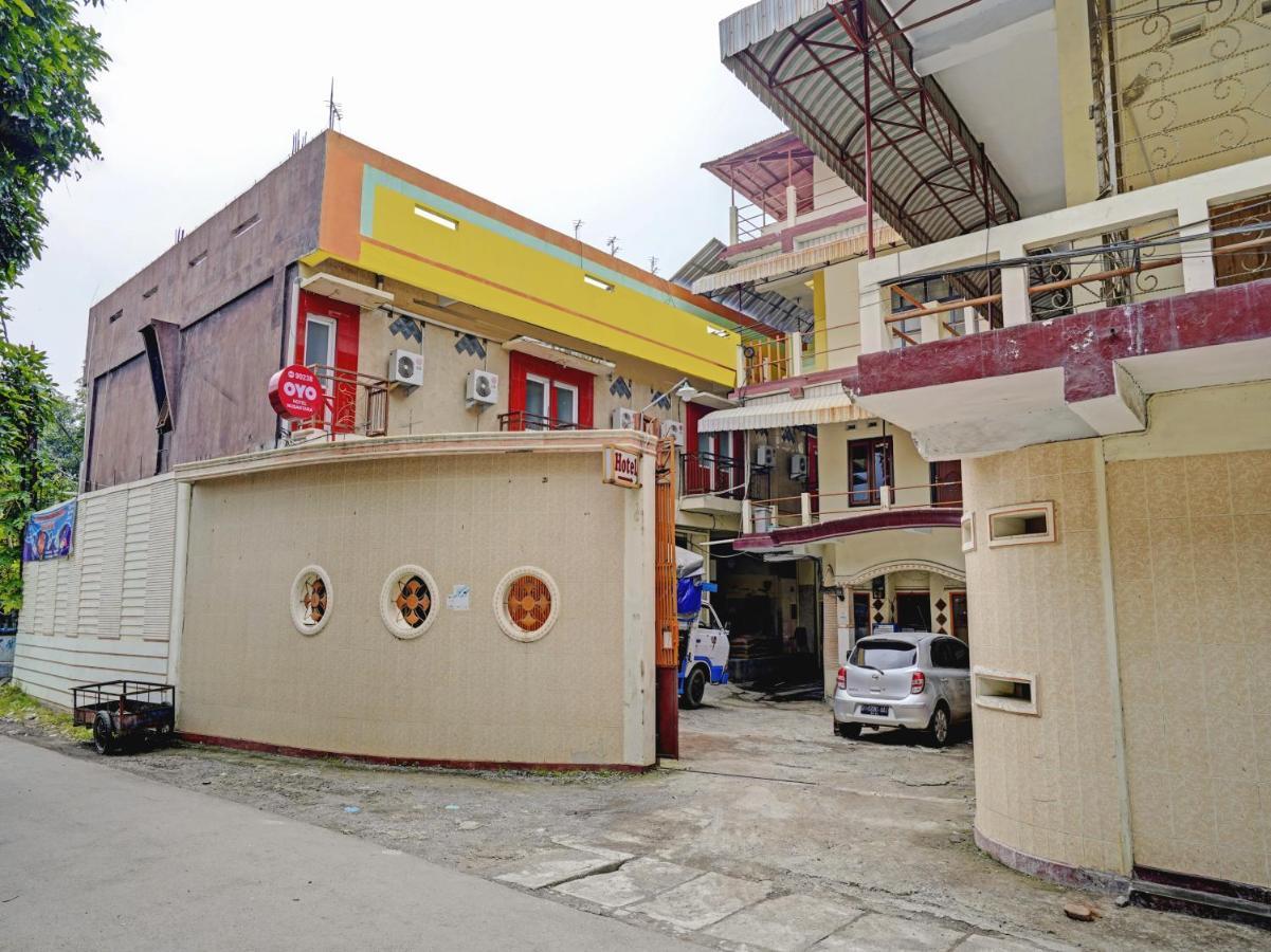 Oyo 90238 Hotel Nusantara Cirebon Εξωτερικό φωτογραφία