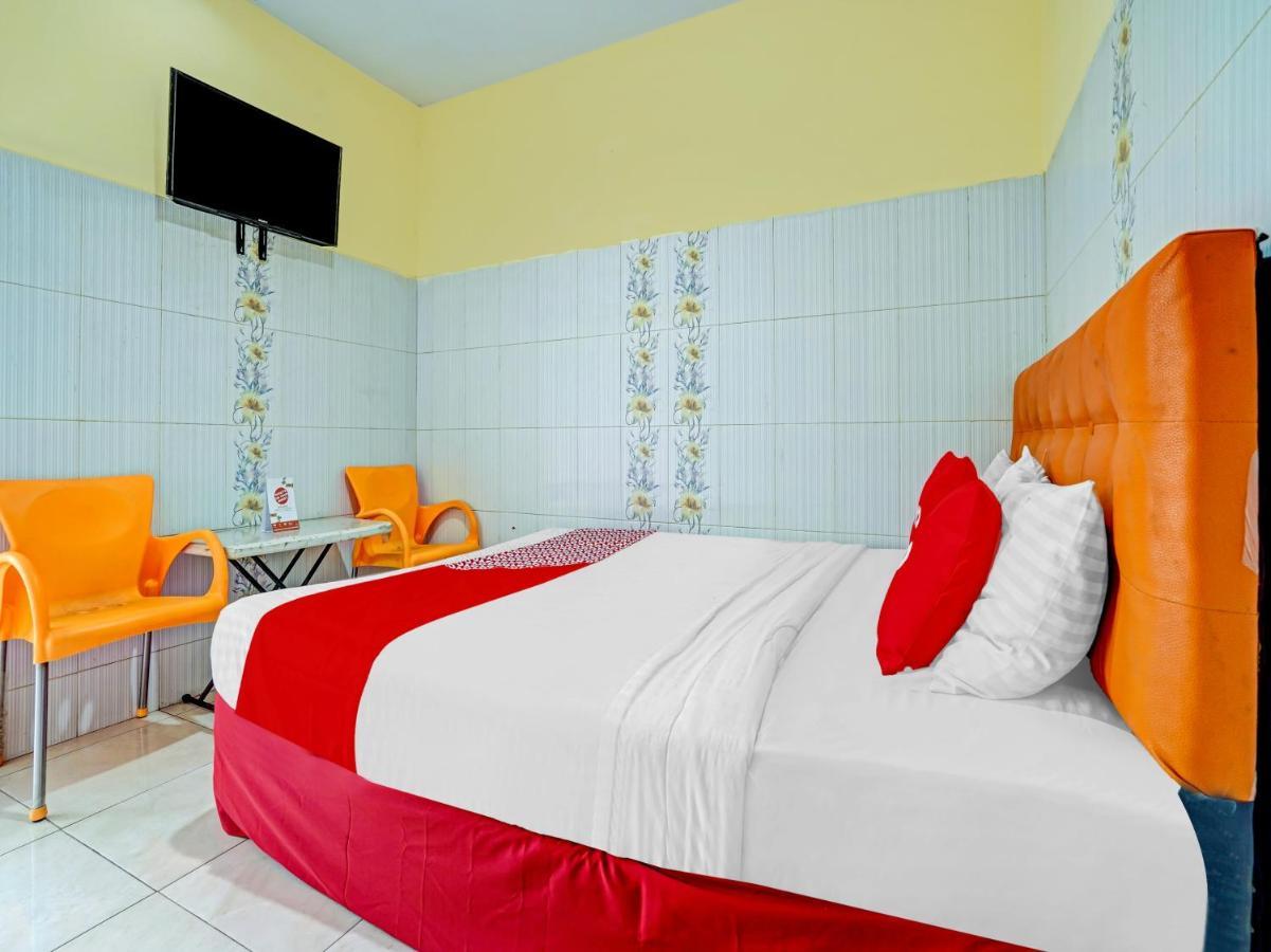 Oyo 90238 Hotel Nusantara Cirebon Εξωτερικό φωτογραφία