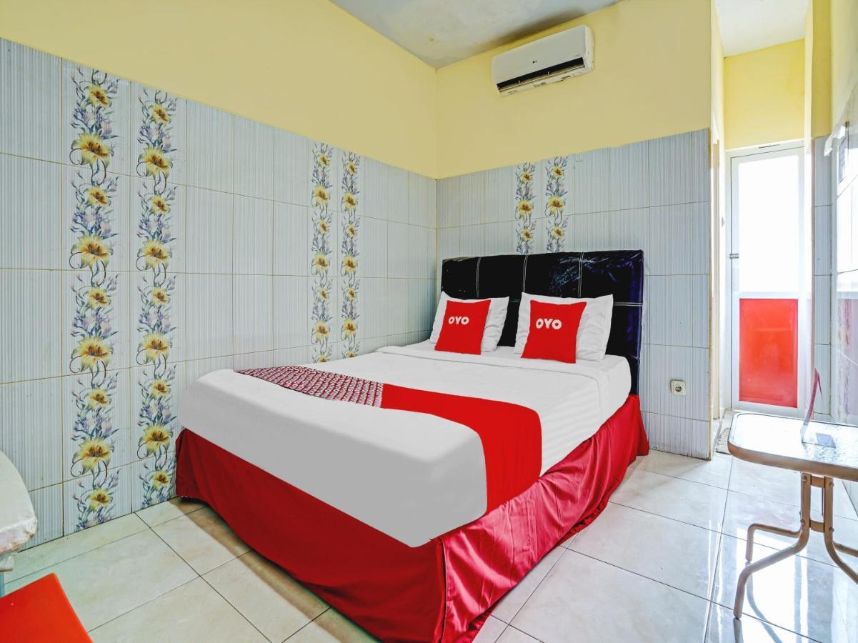 Oyo 90238 Hotel Nusantara Cirebon Εξωτερικό φωτογραφία